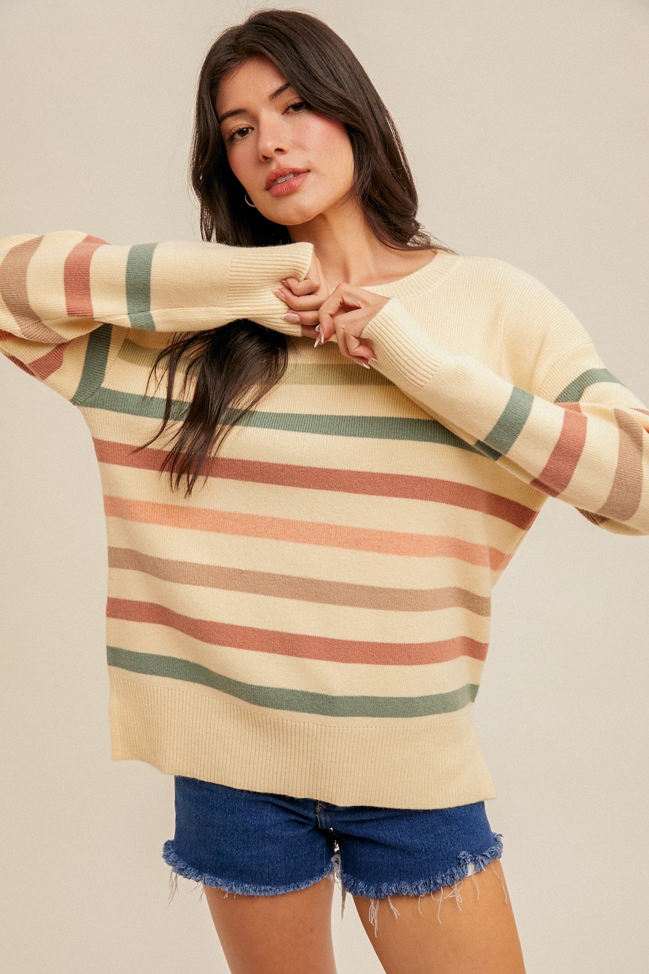 CREW NECK STRIPE SPLIT HEM SWEATER